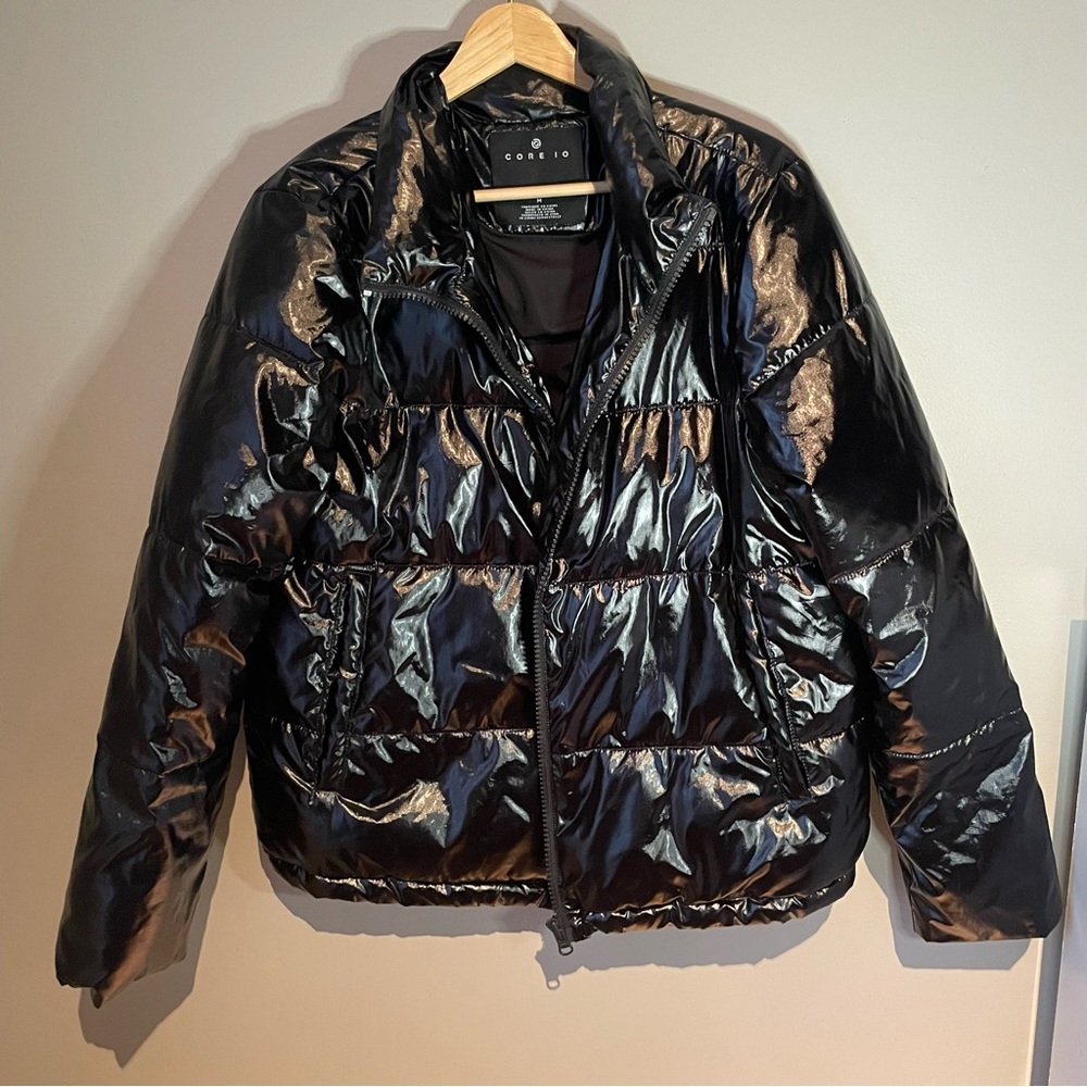 Core 10 women’s size‎ medium black puffer jacket